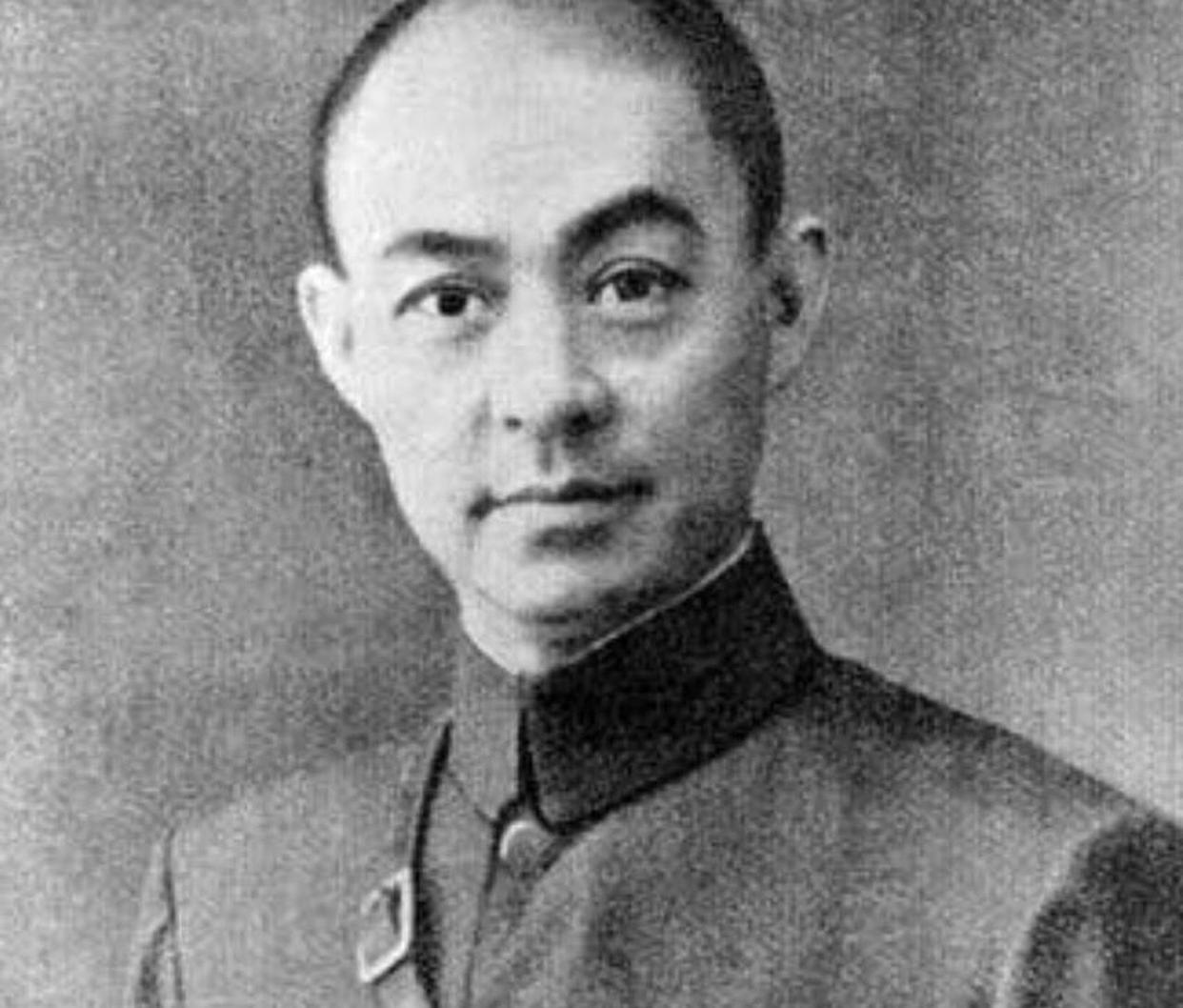 昆明队在对手紧逼下顽强抵抗，取得胜利