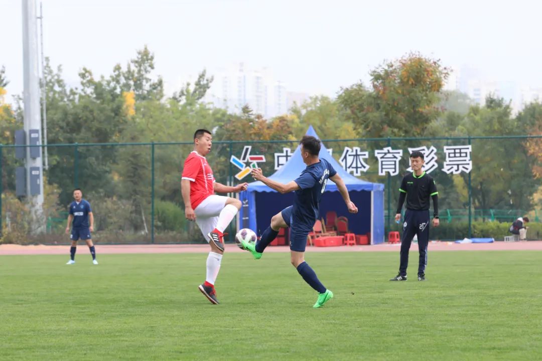 足球比赛精彩上演,激情挥洒飘飘 足球比赛精彩上演,激情挥洒飘飘