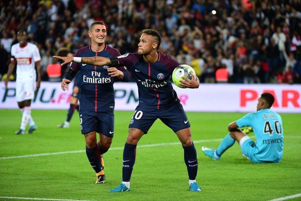 aoa体育体育登录-包含里昂中场火力全开，客场大胜提升排名的词条