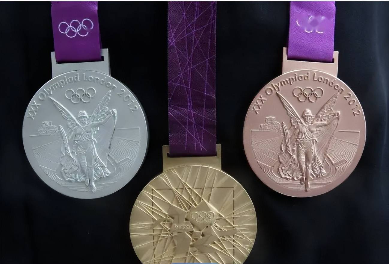 法国运动员夺得新奇赛金牌! 法国运动员夺得新奇赛金牌!