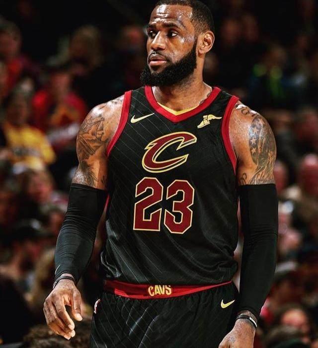 生涯功成名就的球员如何处理财富与名誉 生涯功成名就的球员如何处理财富与名誉