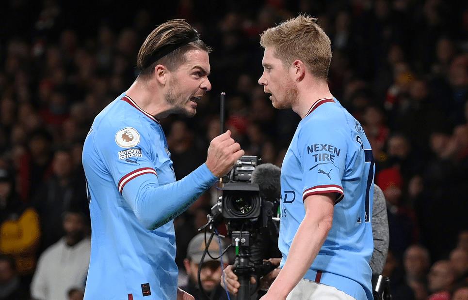 aoa体育体育直播-争分夺秒！球场上的争议之战