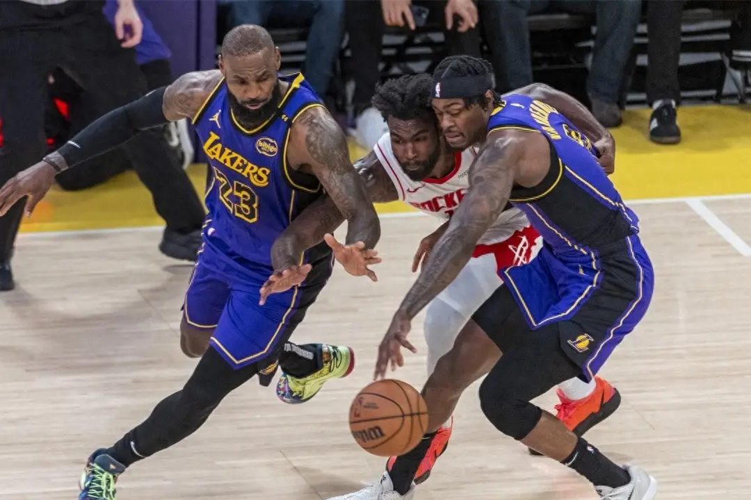 aoa体育体育地址-关于火箭主场大胜湖人，詹姆斯独得35分的信息