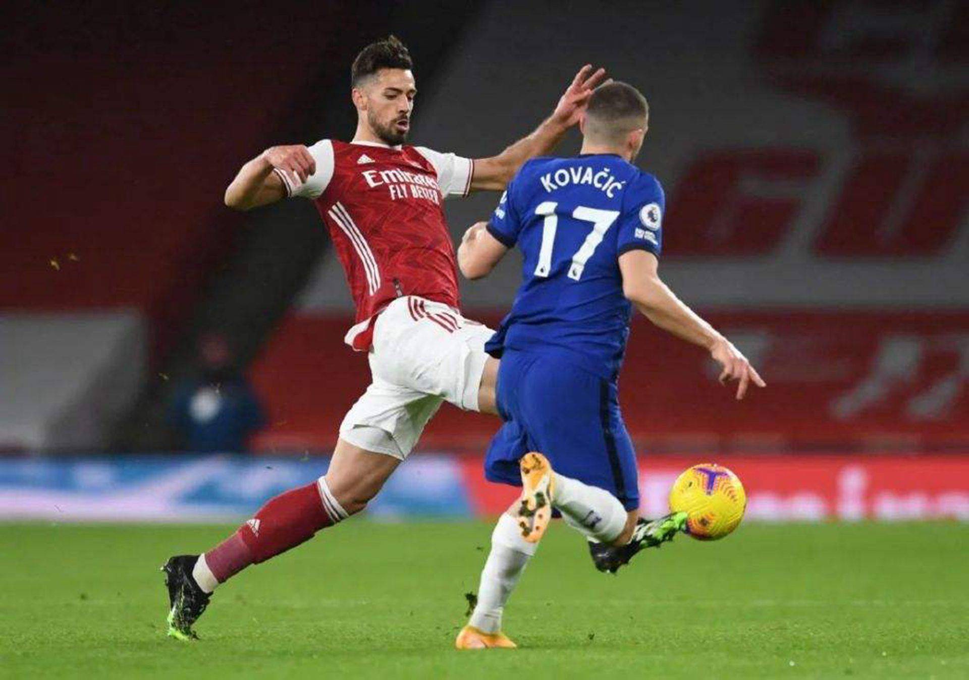 包含水晶宫客场大胜，赢得三连胜的词条